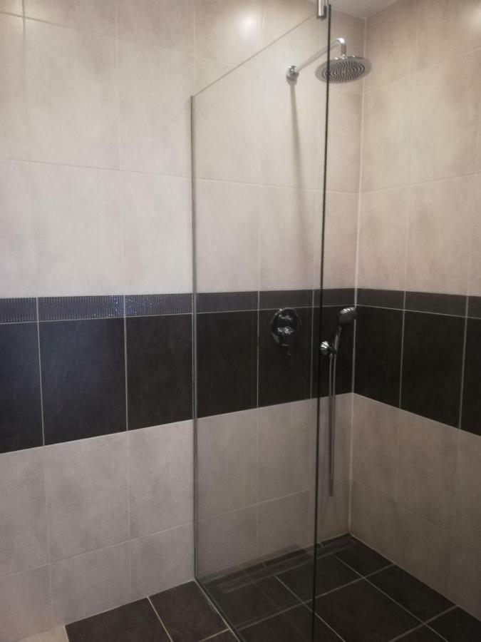 Senza Apartman บราติสลาวา ภายนอก รูปภาพ